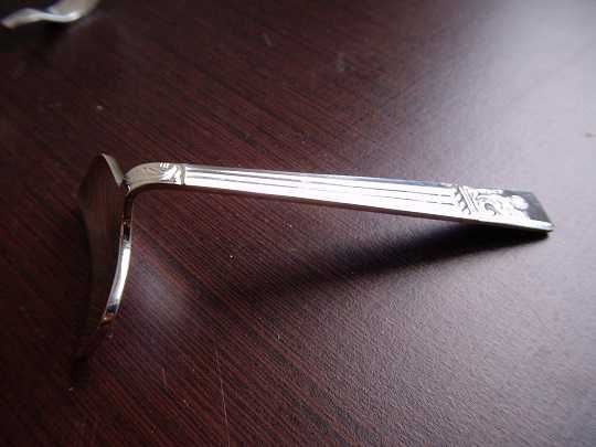 Piękne ozdobne łyżki srebrne England