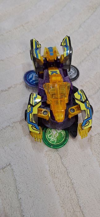 Машинка-трансформер Screechers Wild Дикі Скричери S2 L3 Хантер