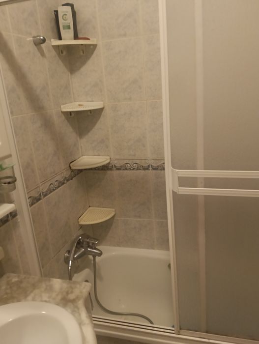 Quarto para arrendar em Cova da Piedade- Almada