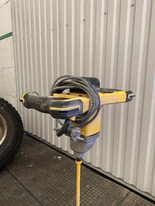 Mieszadło dewalt DWD 241 mieszarka 1800 W