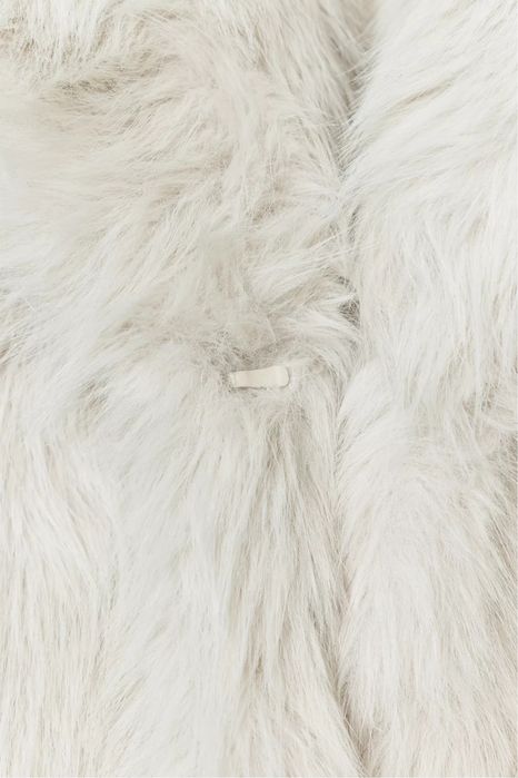 Шуба ZARA размер L (будет и на М ) новая!