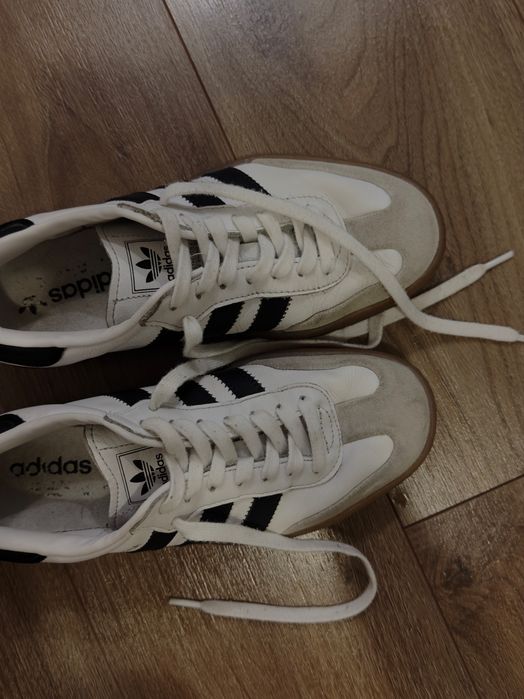 Кросівки жіночі Adidas Sambae JI1349 на високій підошві(оригінал) 39 розмір,б/у