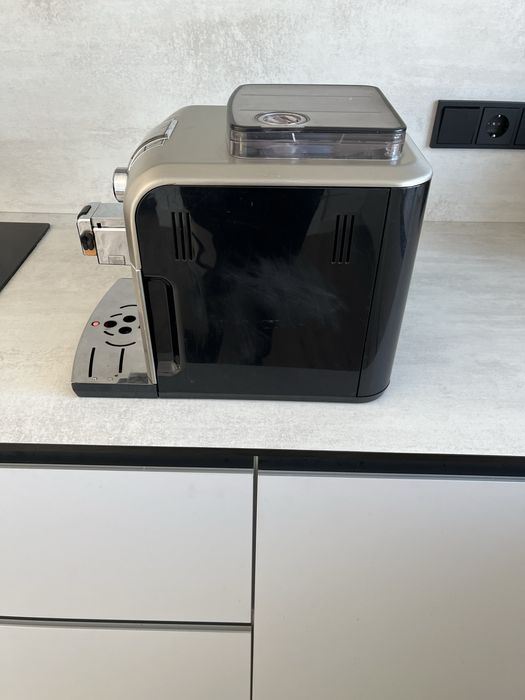 Кавоварка syntia.