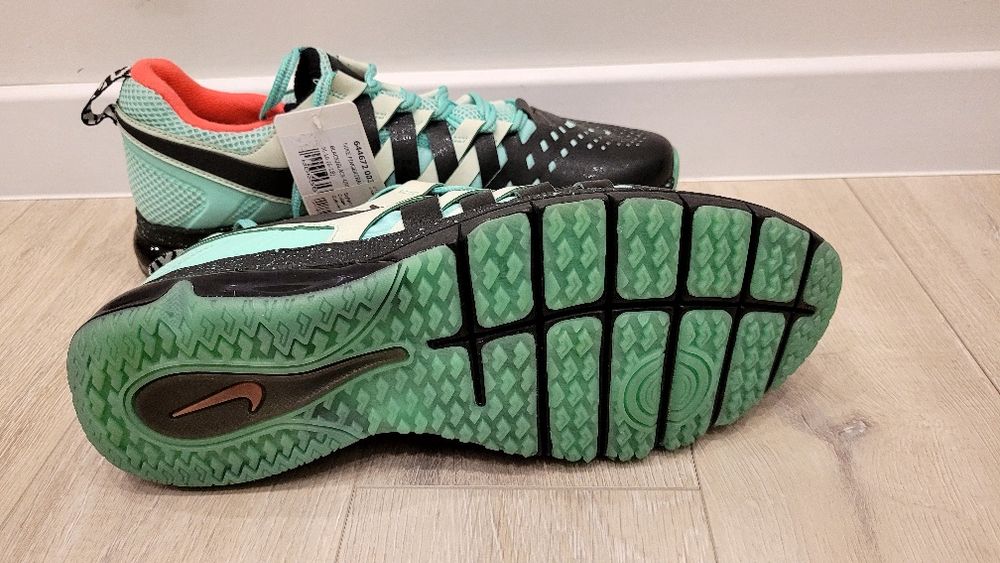 Buty NIKE Fingertrap Air max męskie 44 świecące
