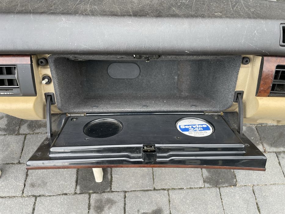 Deska rozdzielcza Mercedes W126