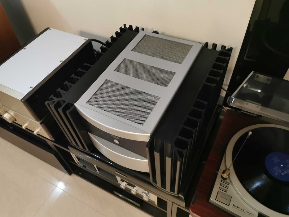 Wzmacniacz Mark Levinson No 335 Madrigal Audio Labolatories