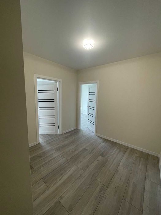 Двокімнатна квартира зі свіжим ремонтом.