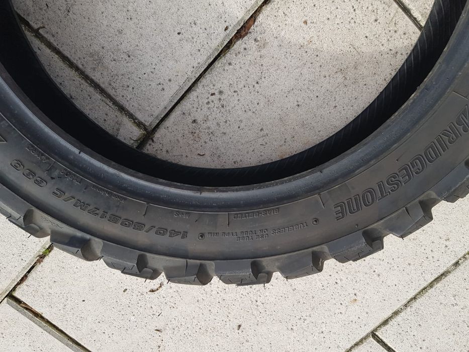 Pneus BRIDGSTONE para moto