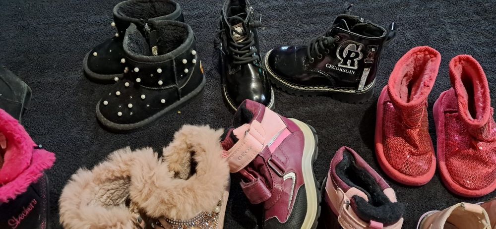 Взуття для дівчинки