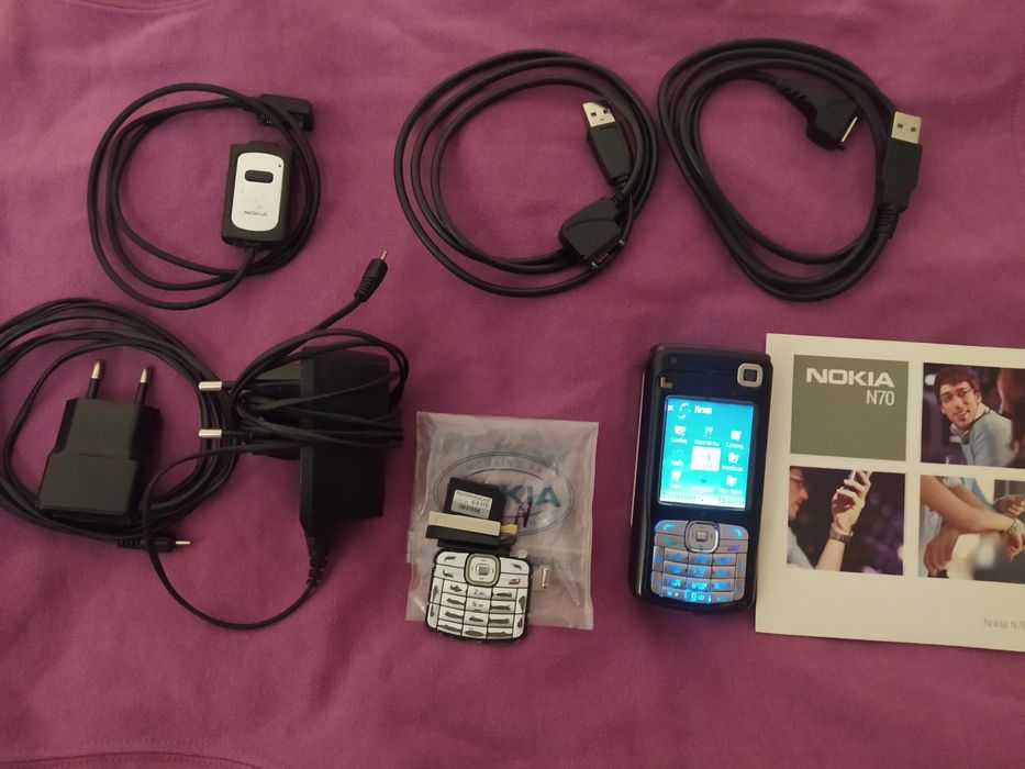 Оригінальний телефон Nokia N70, аксесуари.