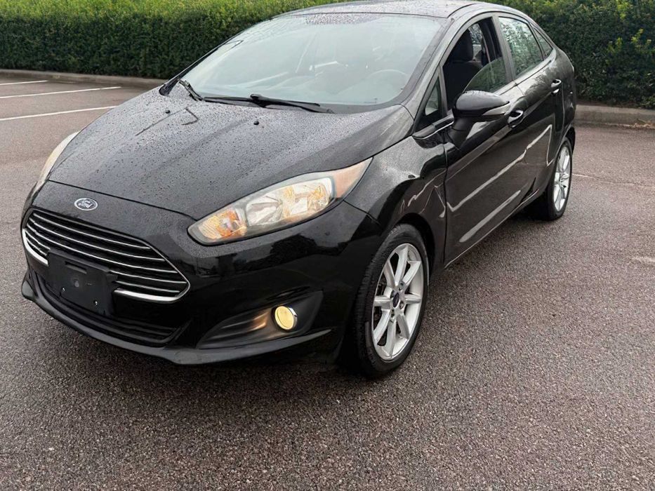 Ford Fiesta Titanium      2015