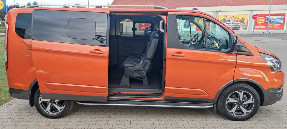 Wynajem BUS 8os. FORD MK1 CUSTOME TOURNEO Automat L2 170KM 2021/23