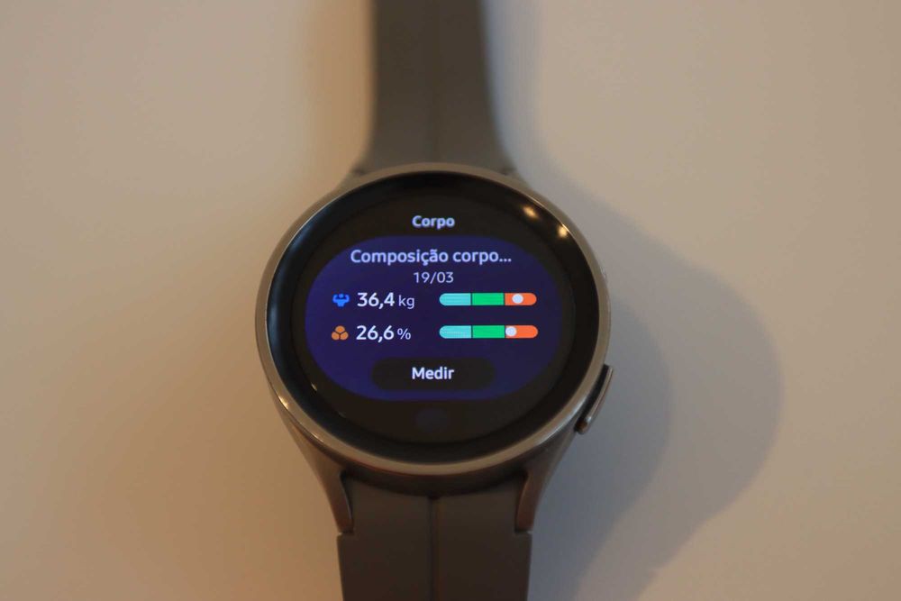 Samsung Galaxy Smartwatch Pro 5 LTE/4G 45mm Titânio