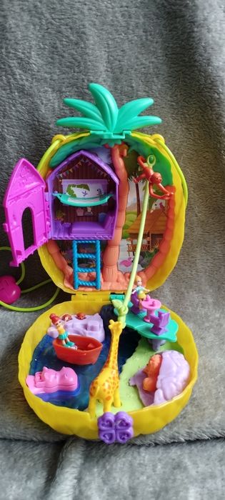 Lalka Polly Pocket Torebka Ananas GKJ64

Poznaj niezwykły mikroświat P