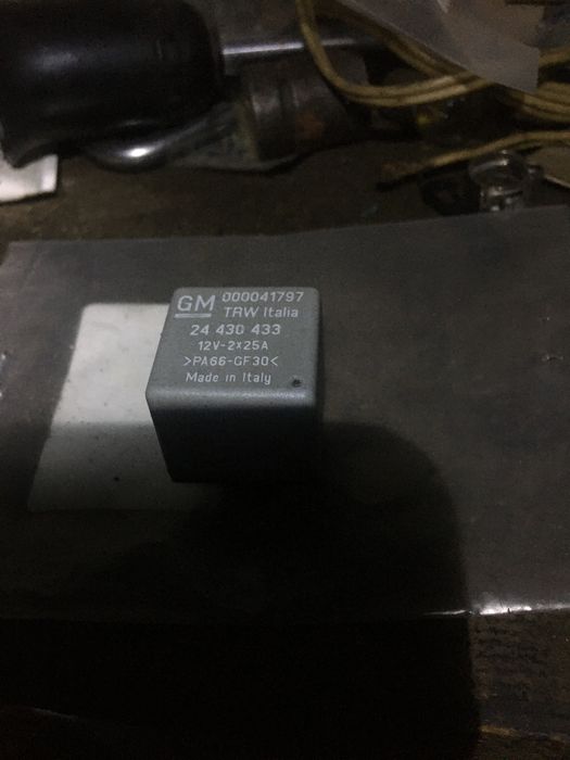 Реле GM 24430443