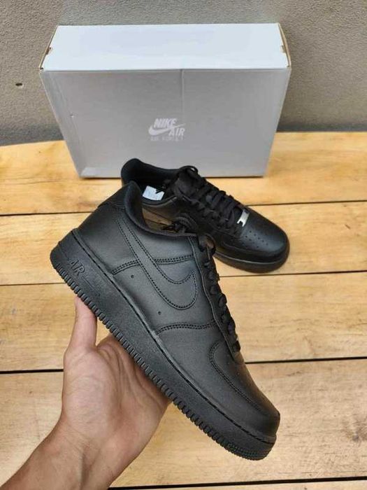 Nike Air Force 1 Low '07 Black R.43