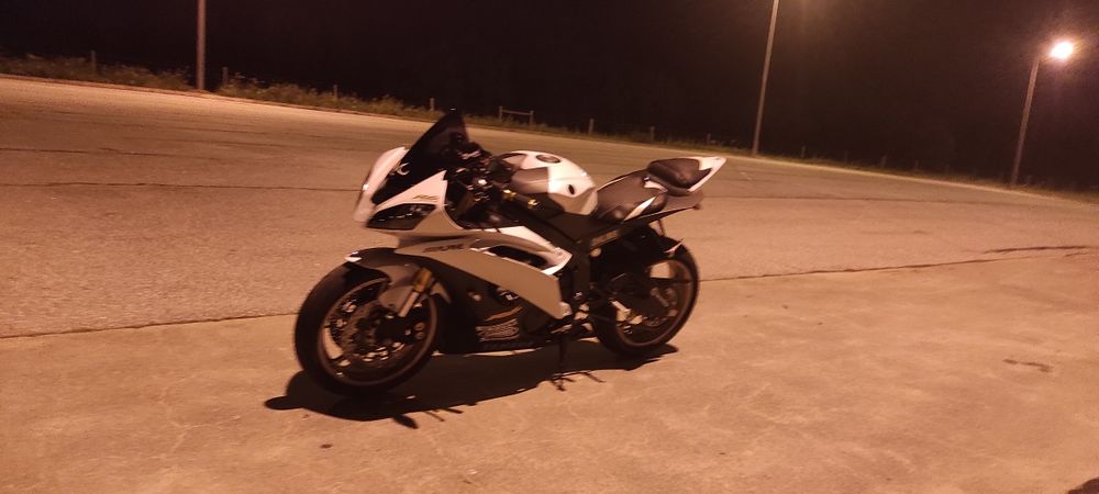 Yamaha R6 2007  com poucos kms