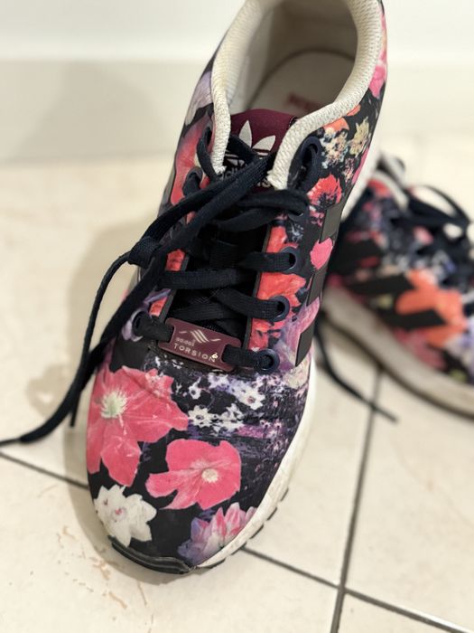 Adidas ZX Flux floral tamanho 36