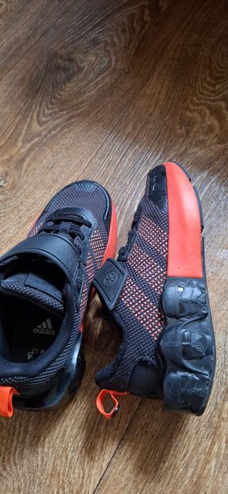 Кросівки  adidas