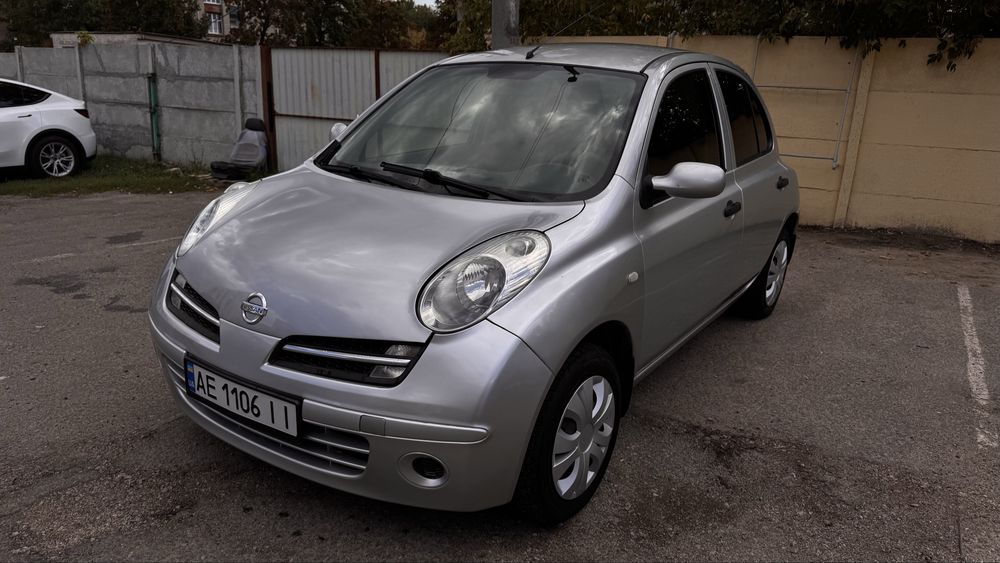 Продам Nissan Micra автомат