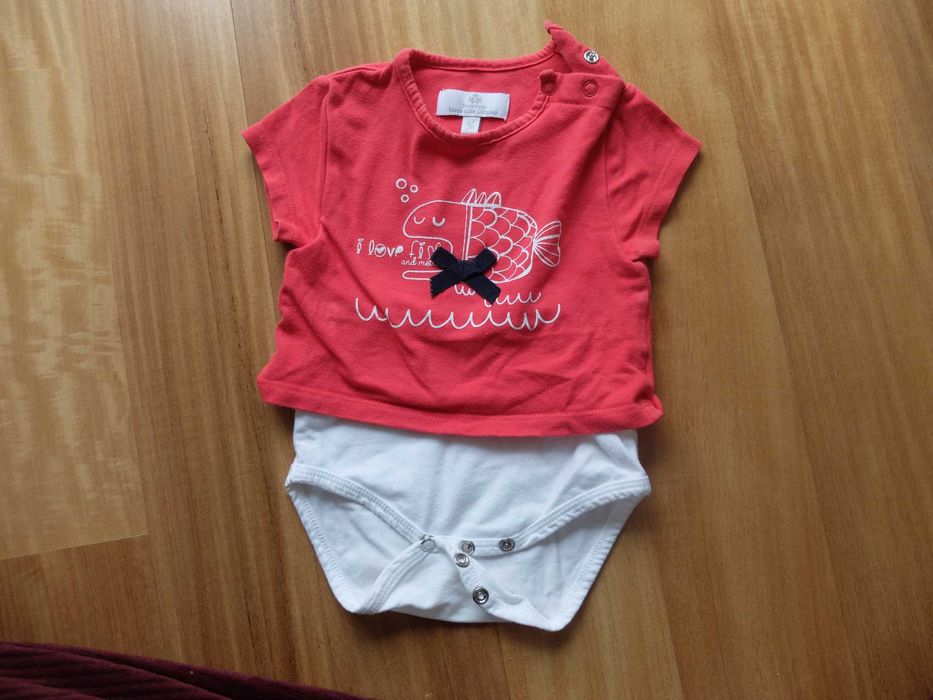 Roupa e calçado variado de menina desde recém-nascida até 5 anos.