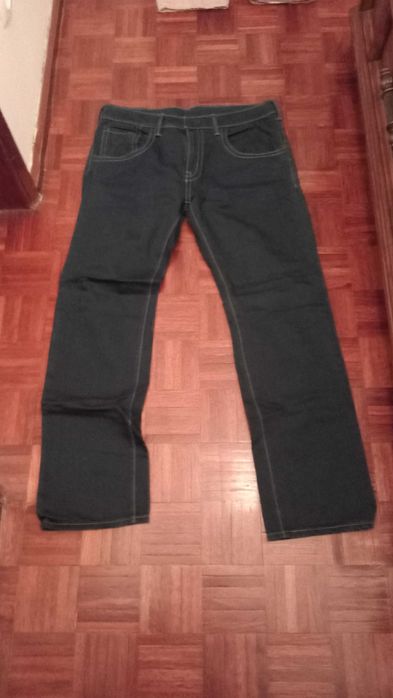 Calças de ganga Levi's 38 novas