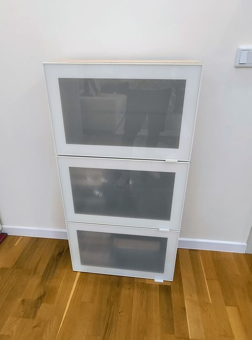 IKEA BESTA szafka wiszaca, szklany front, stan BDB, 60x38x22