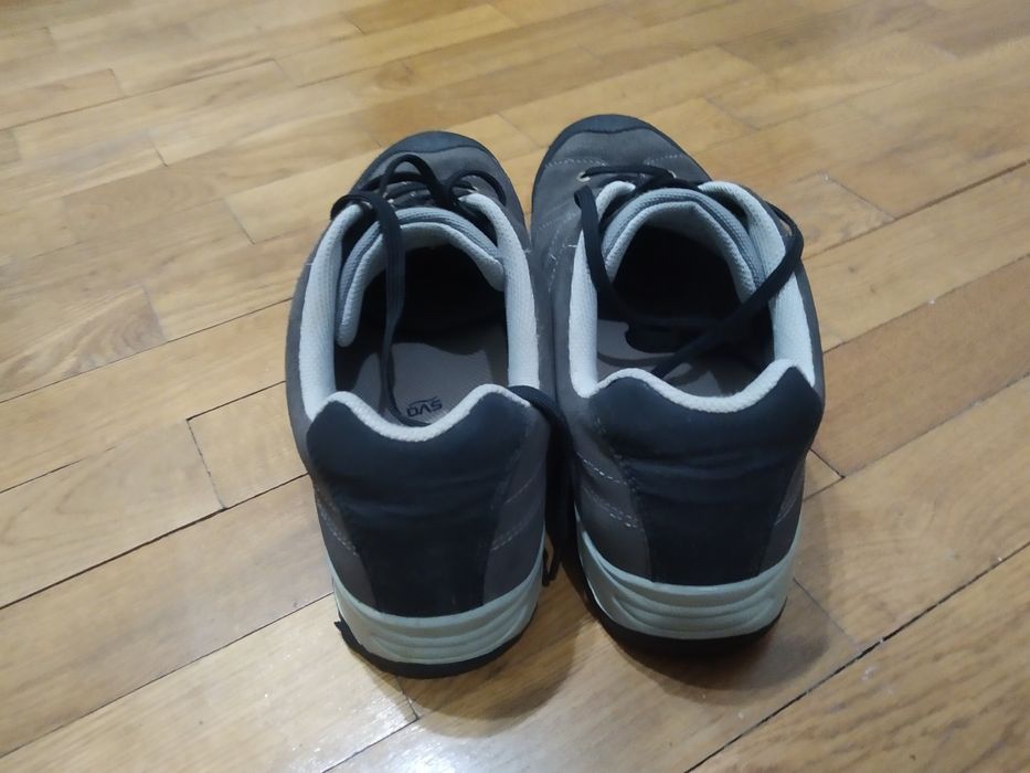 Трекінгове взуття(кросівки черевики) р.45 29-29,5см.