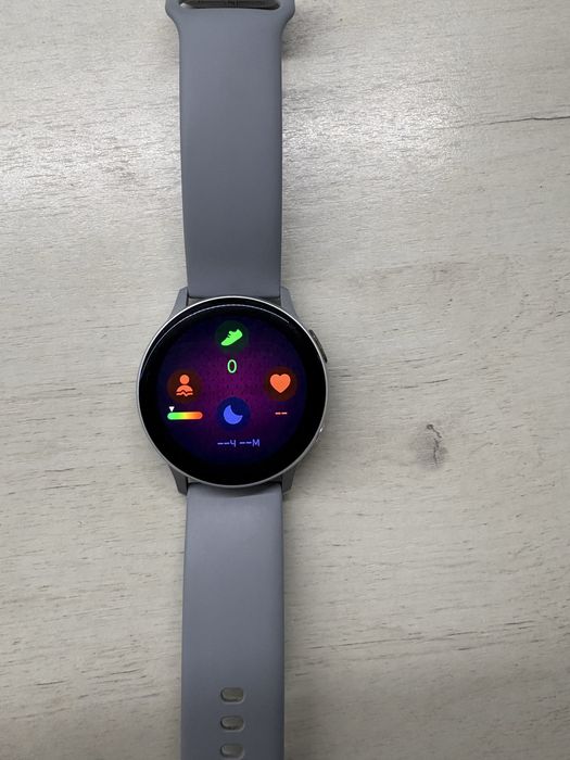 Продам смарт годинник Samsung Calaxy Watch Active 2