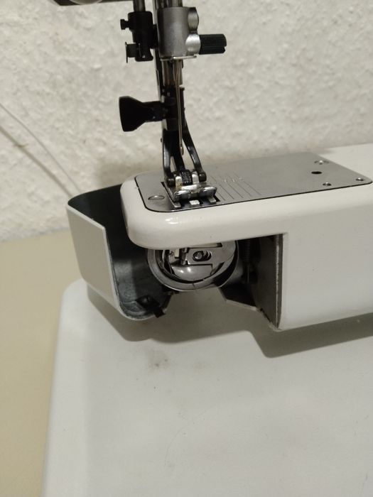 Швейная машинка PFAFF 1212