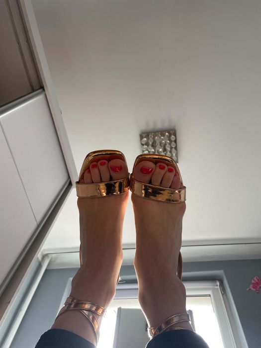 Szpilki buty na obcasie sandalki