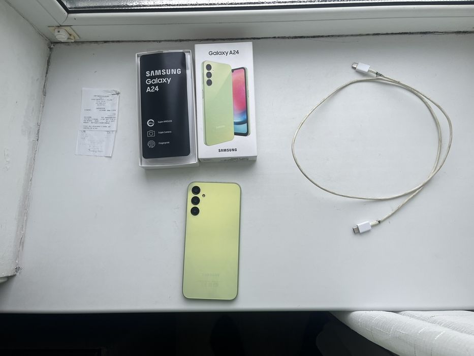 Продам Самсунг а24 на 128 гб