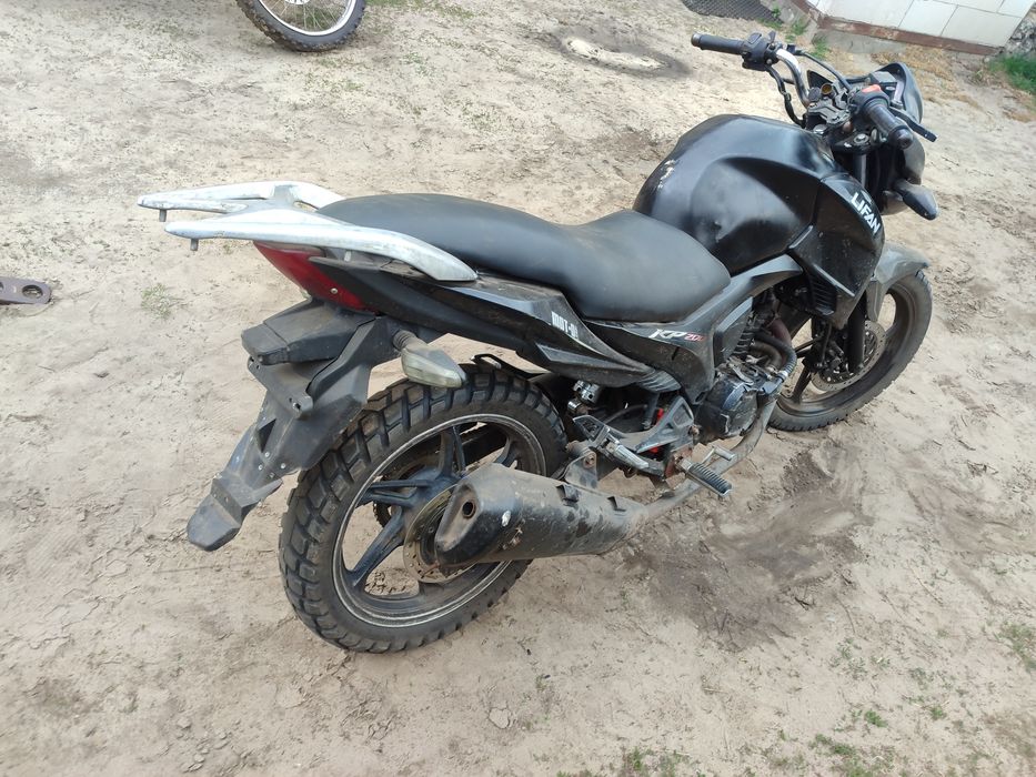 Пластик та інше Lifan kp 150 200