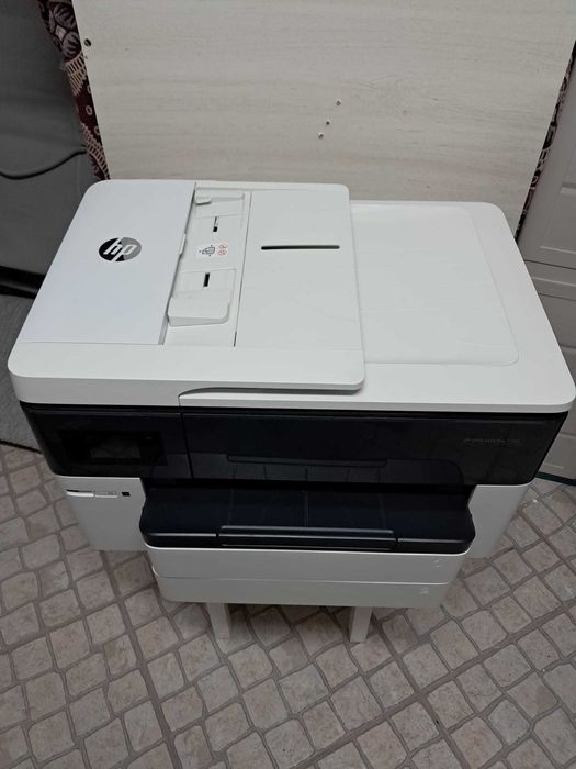 Impressora Multifunções a cores HP Officejet Pro 7740
