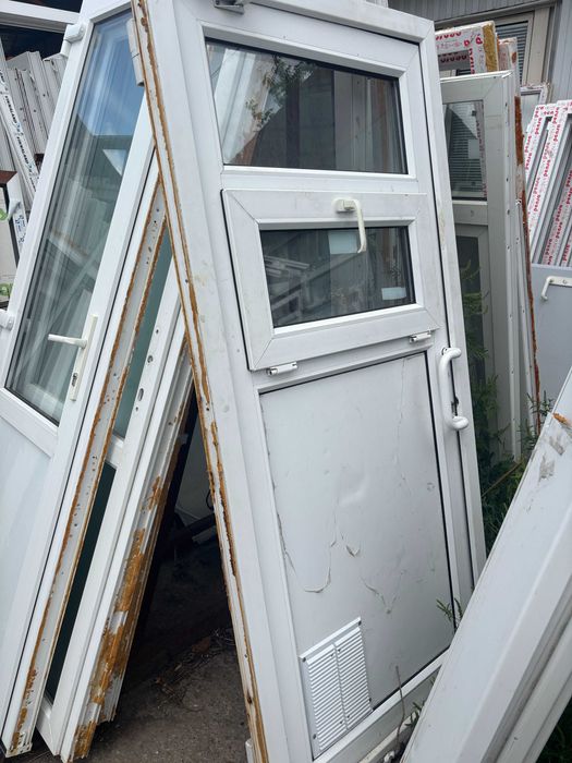 200\900 входная группа Дверь  металлопластиковая с окном откиднім