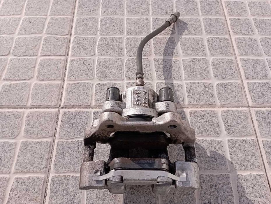 Pinça traseira direita BMW F30 F31 F35