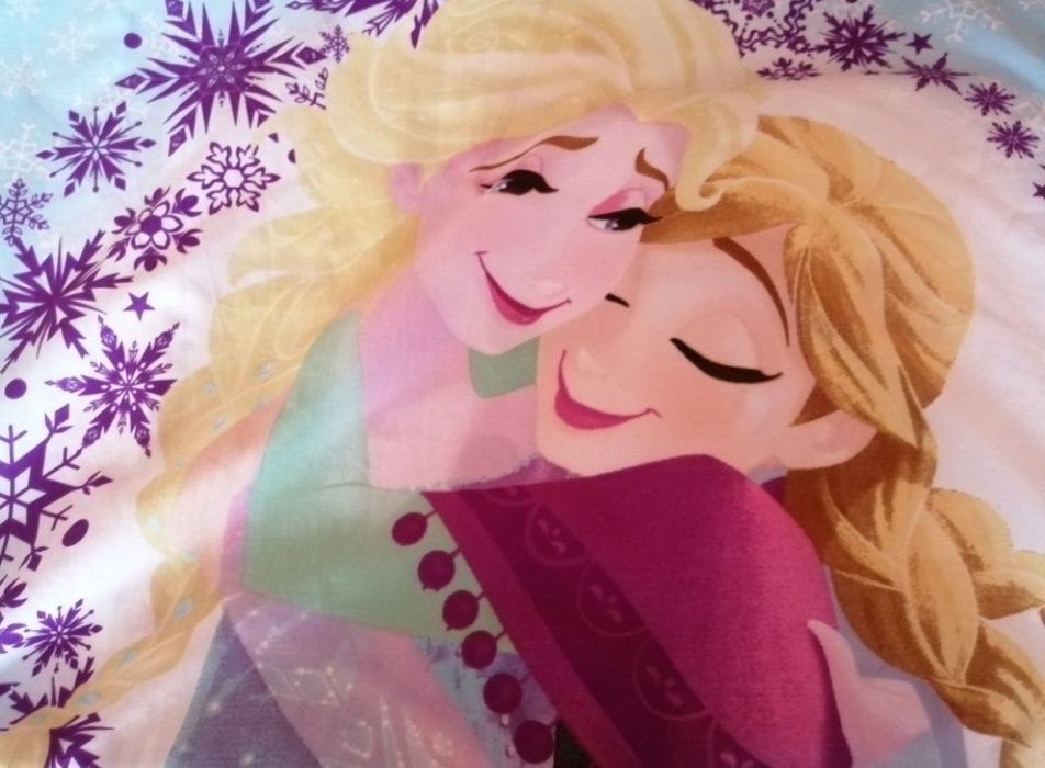 2 pościele dziecięce 140x200 (Kraina lodu i Ksiezniczki)