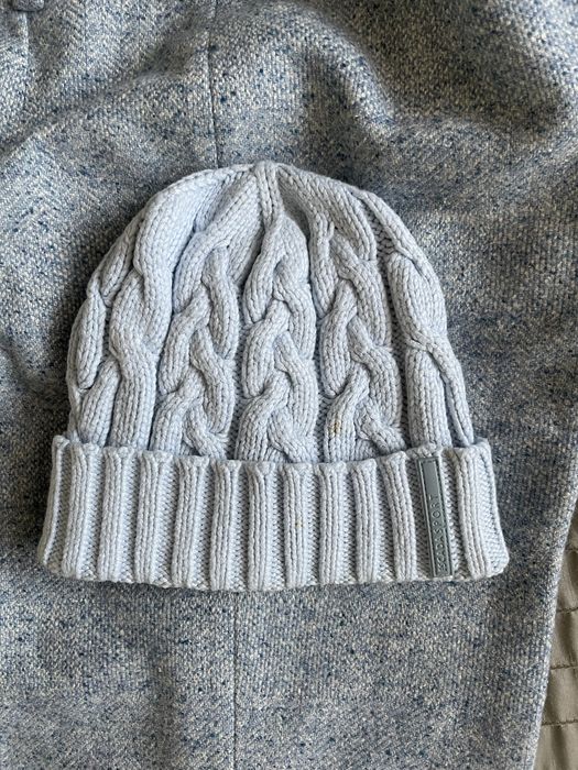 Escada шапка женская