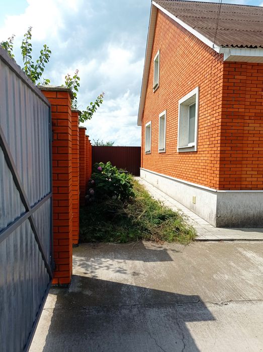 Продається садиба в 30км від міста Чернігів.