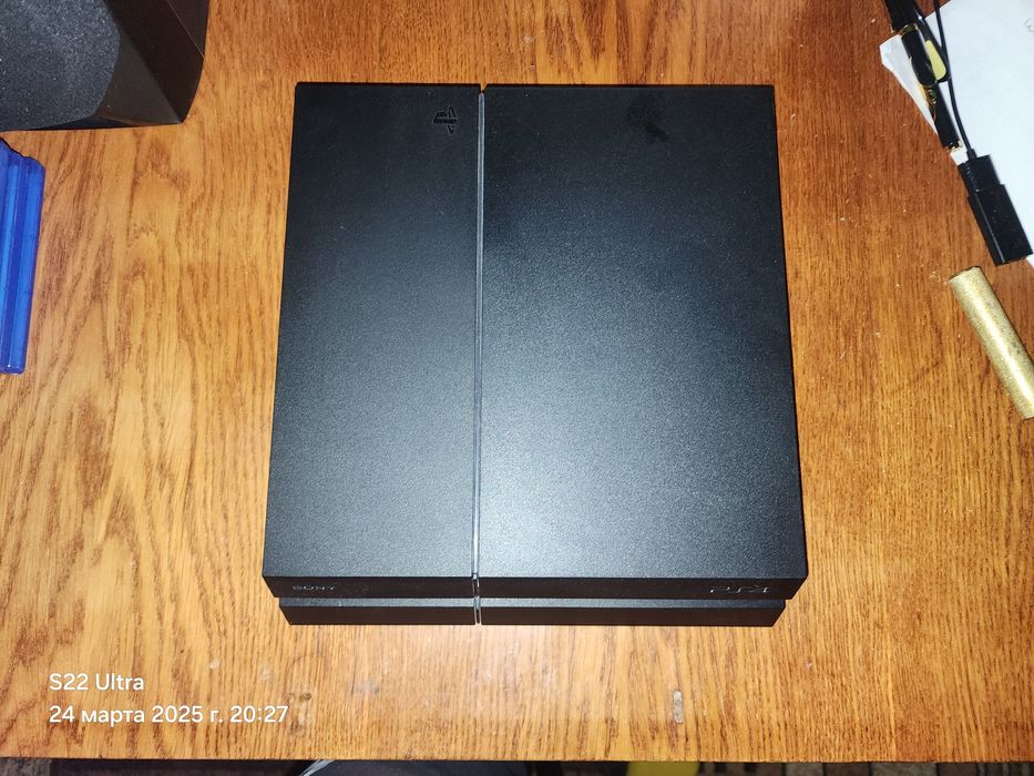 PlayStation 4 (PS4)  1Тб 2016 рік 2 джойстика