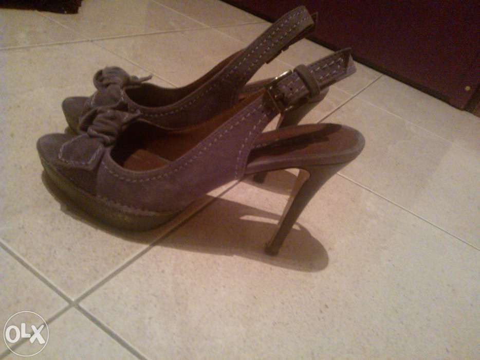 Sandálias Zara cinza