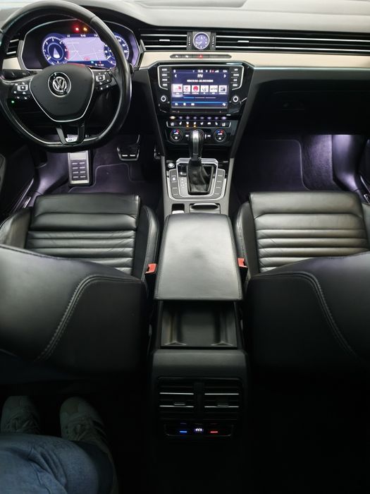 VW Passat Variant 2.0 TDI R-Line | Full Extras | Panorâmico | Virtual
