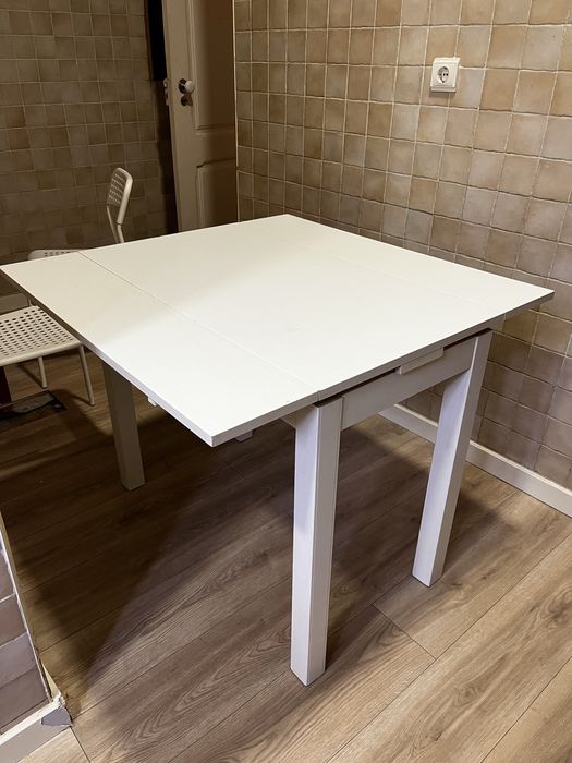 Mesa de jantar extensível IKEA