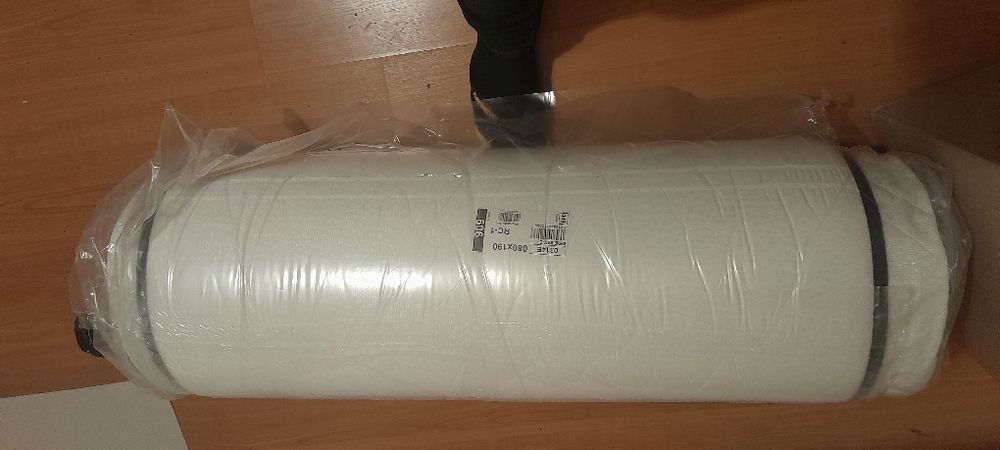 Colchao de solteiro na caixa