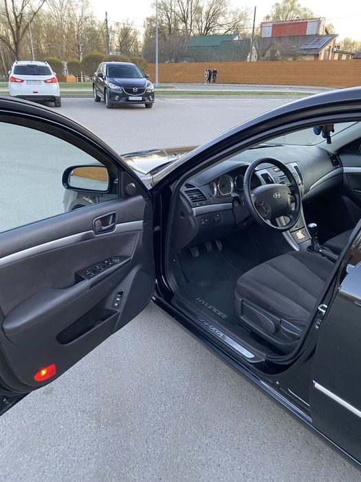 Hyundai Sonata 2010