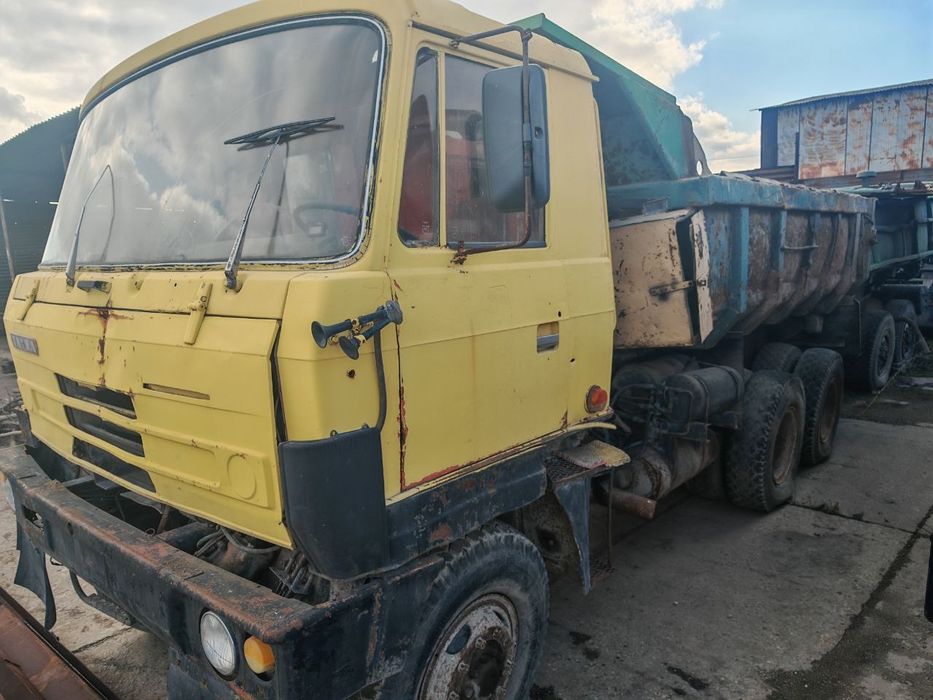 Самоскид Tatra 815 на ходу, є також запчастини до Tatra 815