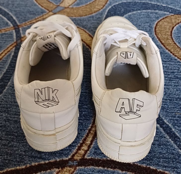 NIKE Air Force 1 pixel