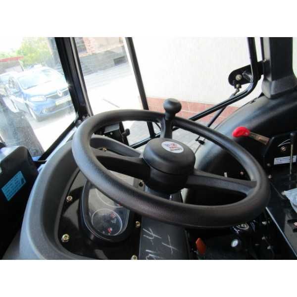 Трактор JINMA 404CNU з кабіною