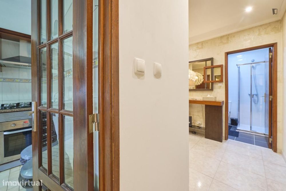 Cama - localizado em Lisbon