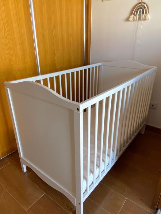 Berço bebé IKEA e colchão